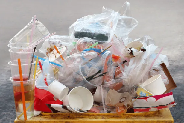 sampah plastik